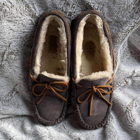 UGG Charcoal Moccasins with Camel Trim - Picture 6 of 6